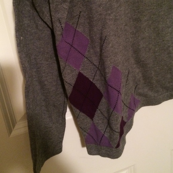 Grey sweater with collar - Picture 3 of 3