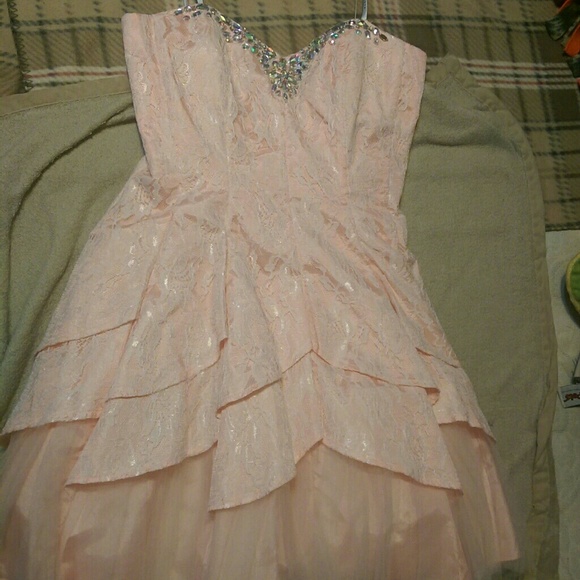 Light pink and lace homecoming/court warming dress - Picture 2 of 4