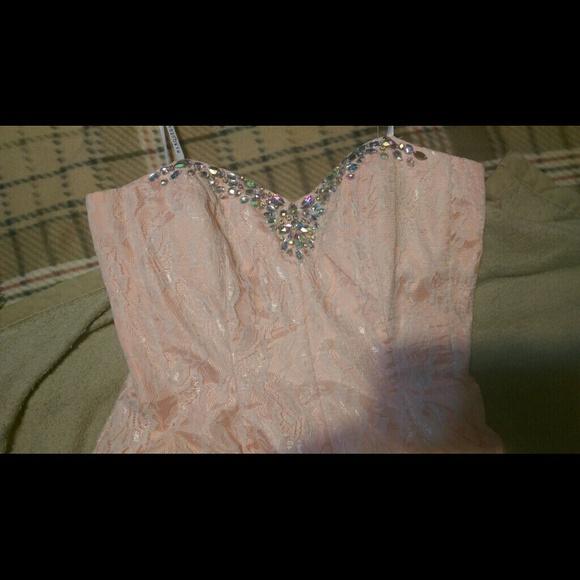 Light pink and lace homecoming/court warming dress - Picture 3 of 4