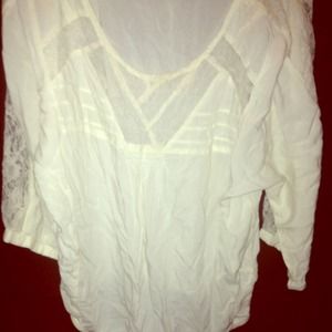 American Eagle cream lace top