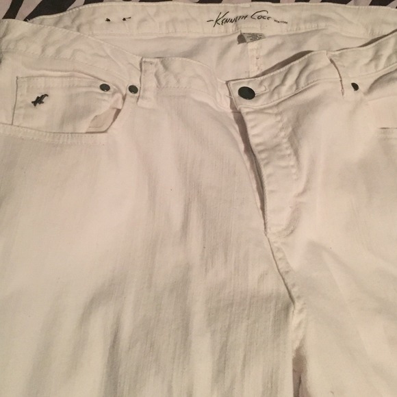 Kenneth Cole Jeans .