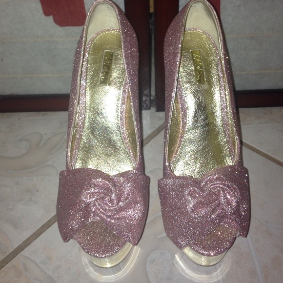 Wild pair brand new high heels - Picture 1 of 3