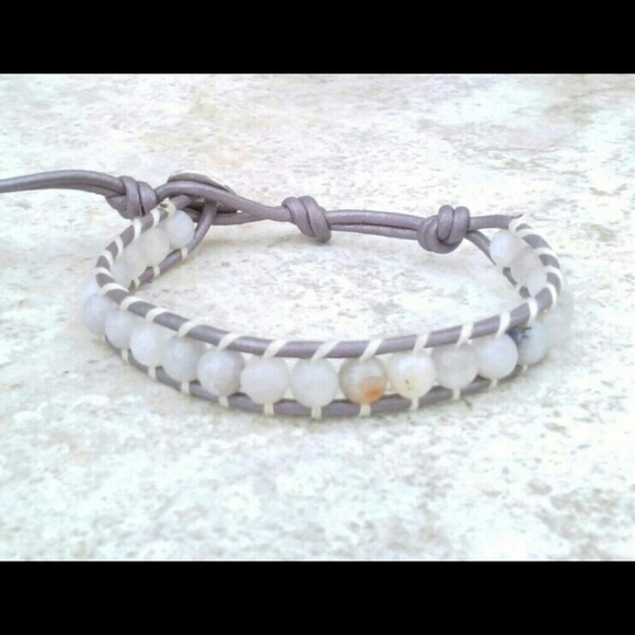 Fire Agate Single Wrap Bracelet on Lilac Leather - Picture 1 of 2