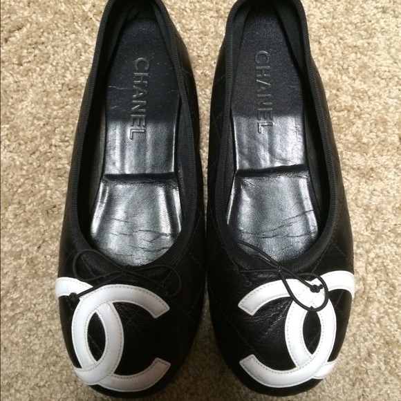 CHANEL Shoes - Authentic CHANEL FLATS SIZE 38