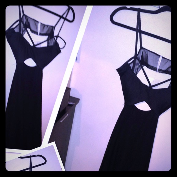 Super cute high low black dress!
