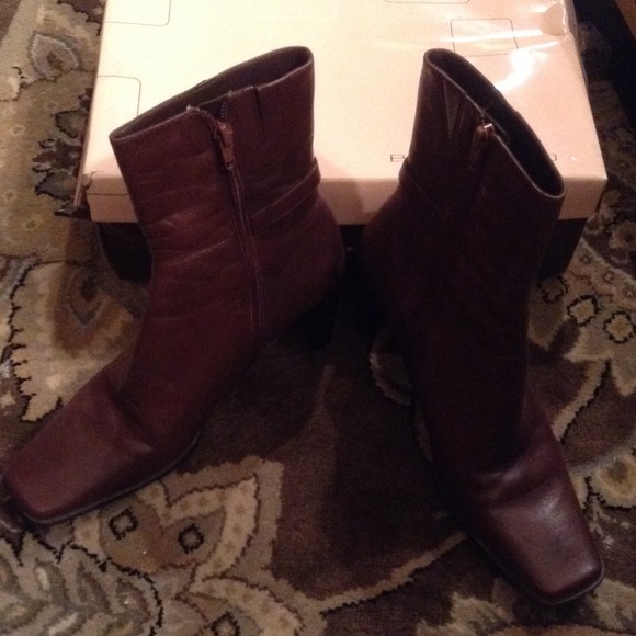Bandalino Boots