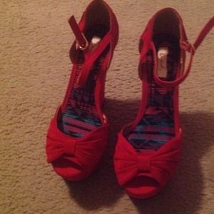RED SANDAL WEDGES