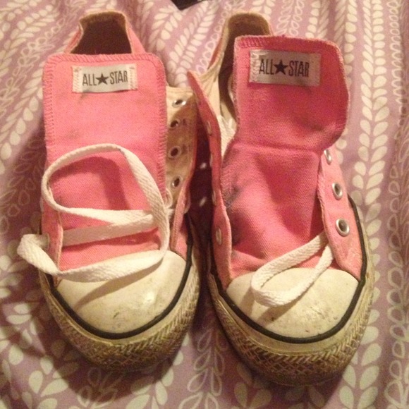 Pink converse