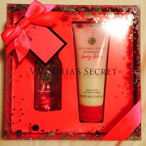 Victoria's Secret bombshell