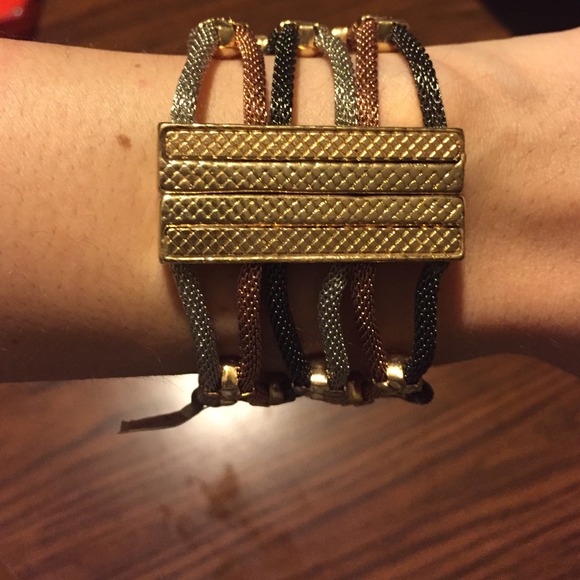 NWT Multi color bracelet - Picture 3 of 3