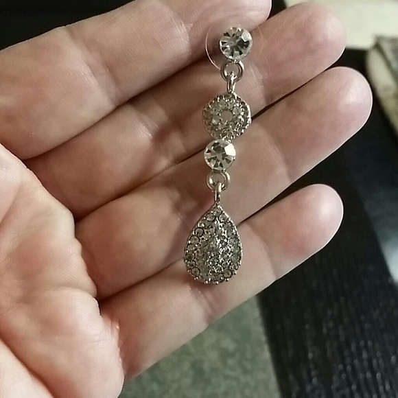 Earrings - Picture 2 of 3