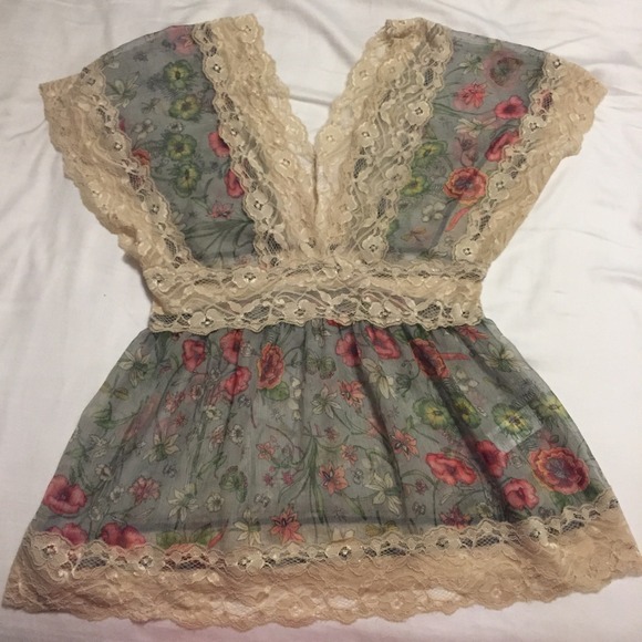 Forever 21 blouse
