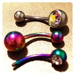 3 Belly Button Rings, 1 Missing Closer