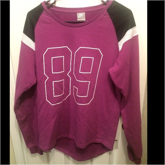 Sold on other site Nike size large sweatshirt