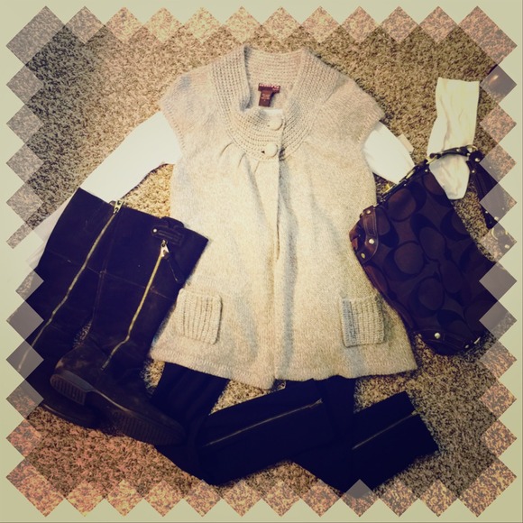 Knitted vest