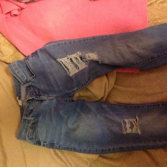 Ripped blue skinny jeans