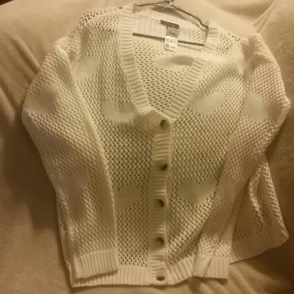 Knitted heart white sweater