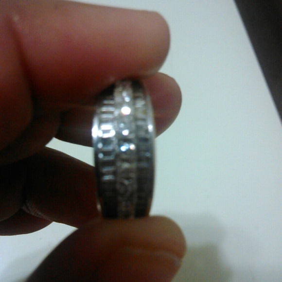 18 karat white gold diamond ring - Picture 3 of 3