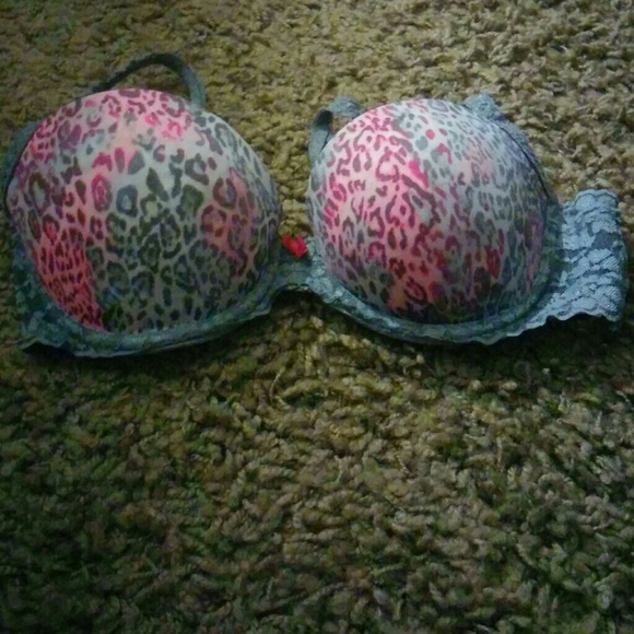 Vs bra