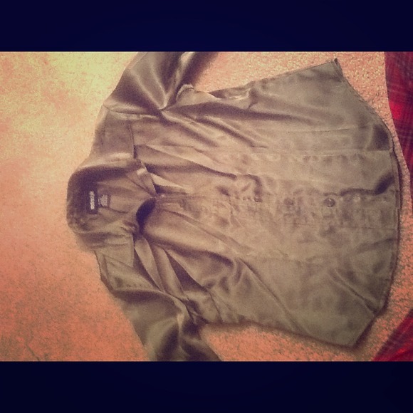 Very cute silky green button up