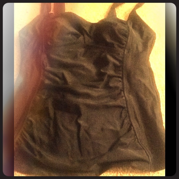 Black stretchy tank top