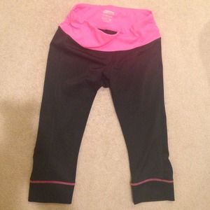 New balance workout pants (crops) - black & pink