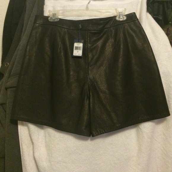 New with tags. Ralph Lauren skirt/shorts.