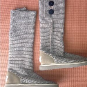 Tan Ugg  Knit Cardies..Like new