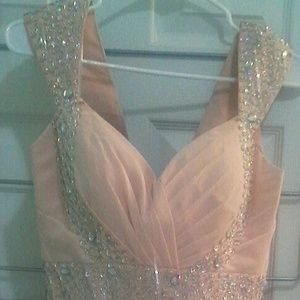 New size 8 ,formal , can dress it up more stones