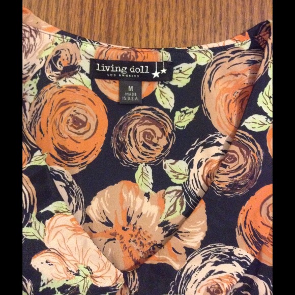 Cute Flower Summer Dress - Picture 2 of 4