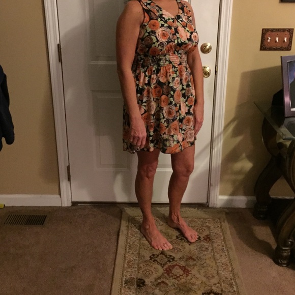 Cute Flower Summer Dress - Picture 4 of 4