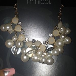 beautiful pearl necklace