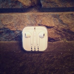 🆕 Authentic Apple Headphones. JUST REDUCED