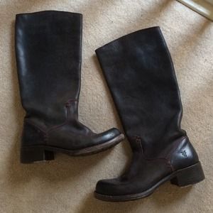 Frye Elena Riding Boot in Plum