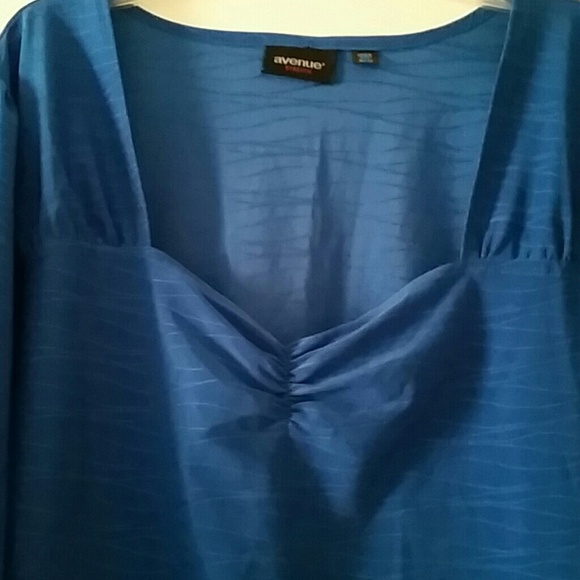 Reduced Beautiful Royal blue blouse. - Picture 2 of 2