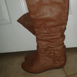 Cognac Boots