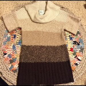 Short sleeved cowl neck sweater