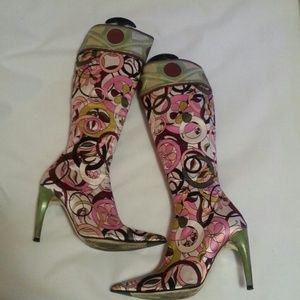 Amazing Emilio Pucci boots!