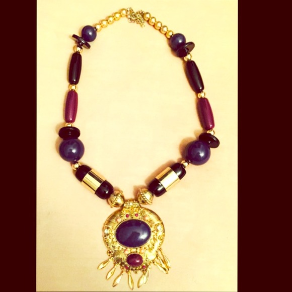 GORG! H&M statement necklace