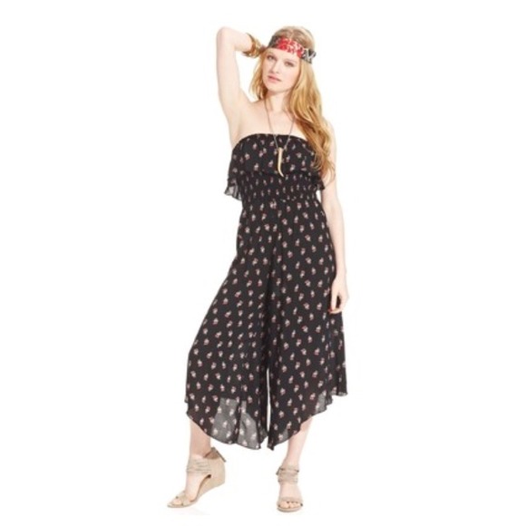 American rag strapless romper 🌻