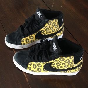 Nike SB Premium "Kiss" Blazer / Women's 9