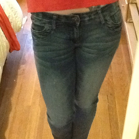 Perfect condition Delia's jeans - Picture 2 of 3