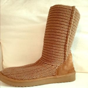 Tan knitted Ugg boots