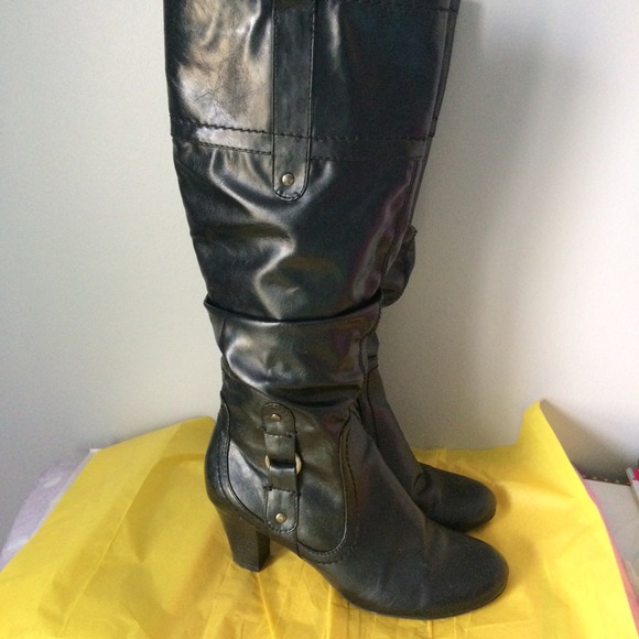 Boots - 👢Tall black boots