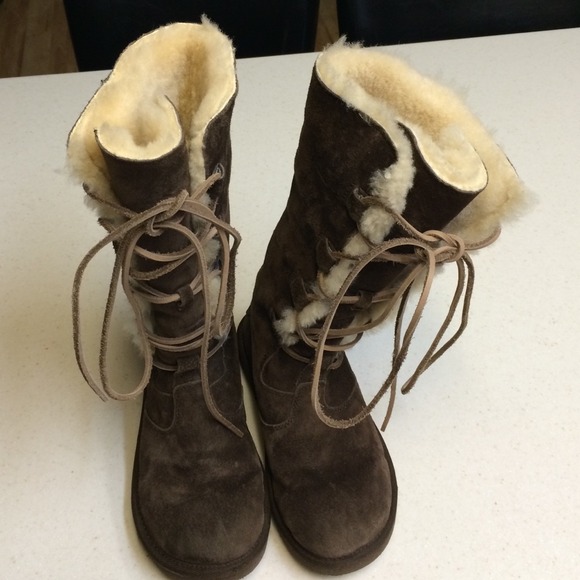 UGG Whitley Espresso Size 6