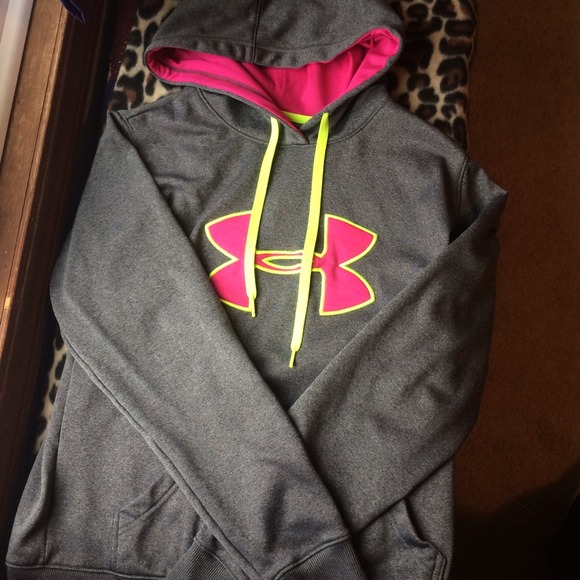Grey Under Armour hoodie