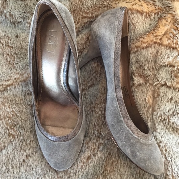 Grey suede & faux snakeskin pumps - Picture 1 of 3