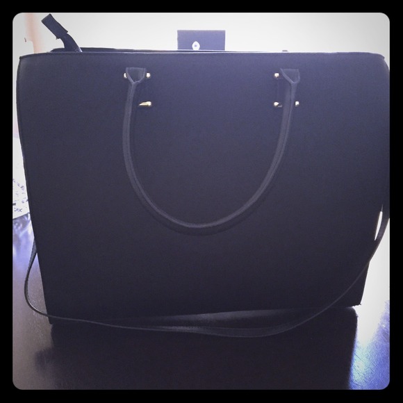 H&M Large Handbag! Great for school or work!