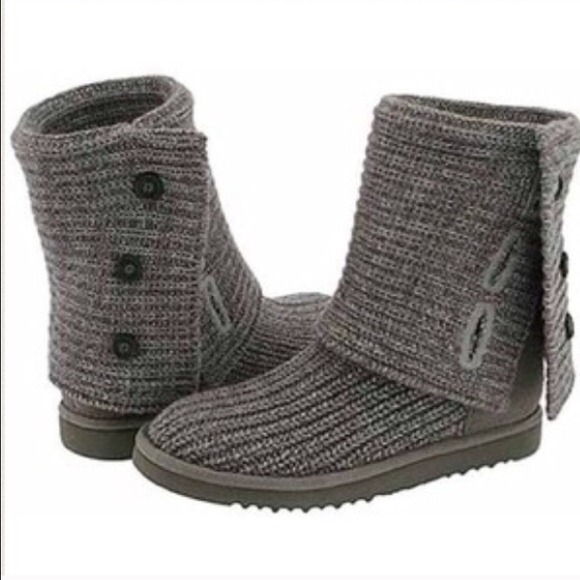In search of knitted grey uggs - Picture 1 of 1