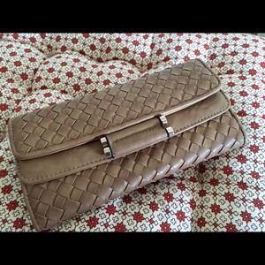 MMS crisscross wallet